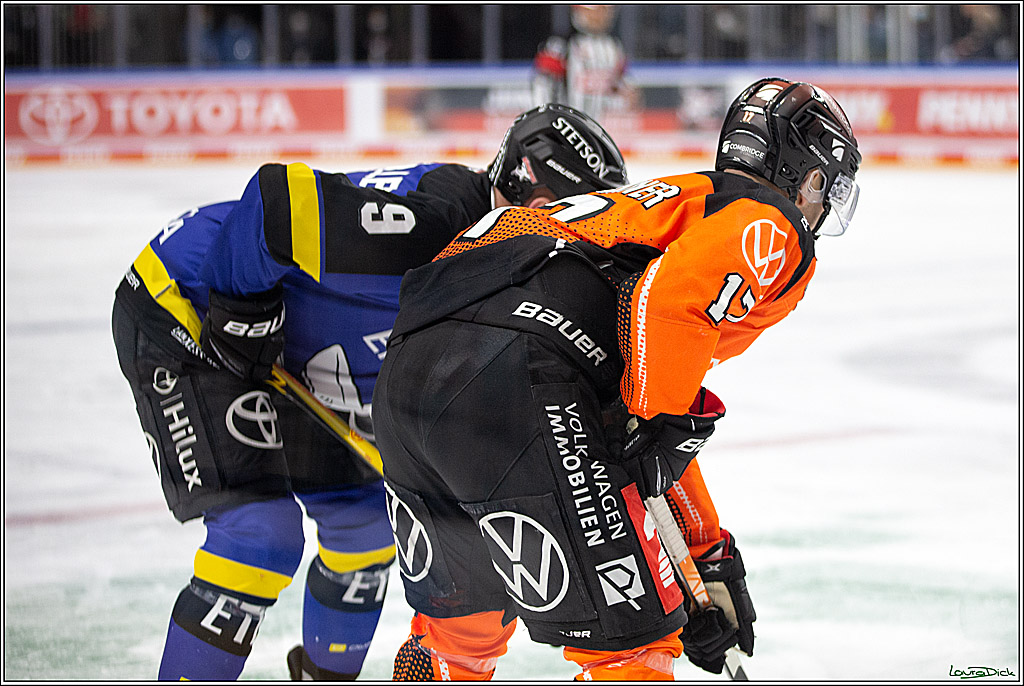 PENNY DEL; Koelner Haie- Fishtown Pinguins Bremerhaven; Koeln, 25.11.2021